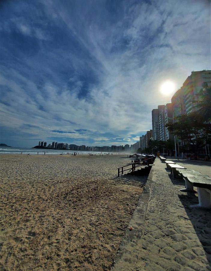 Apto frente a Praia das Pitangueiras - Centro Guarujá Exterior foto